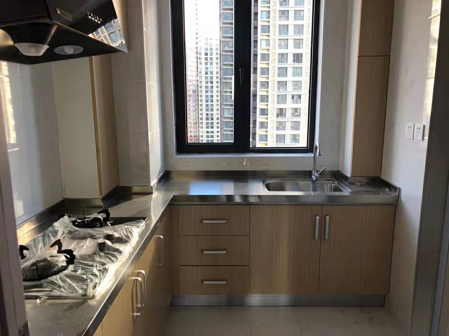 港中旅南向两居简装出租